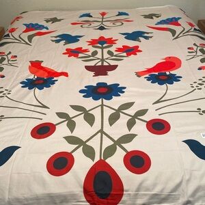Primitive Folk Art style duvet. NWOT. 68 x 75. Zippered opening. Love the colors